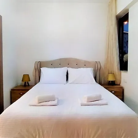 דירה Central Flat With Shared Pool In Kepez