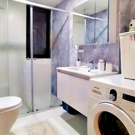 Apartamento Central Flat With Shared Pool In Kepez *